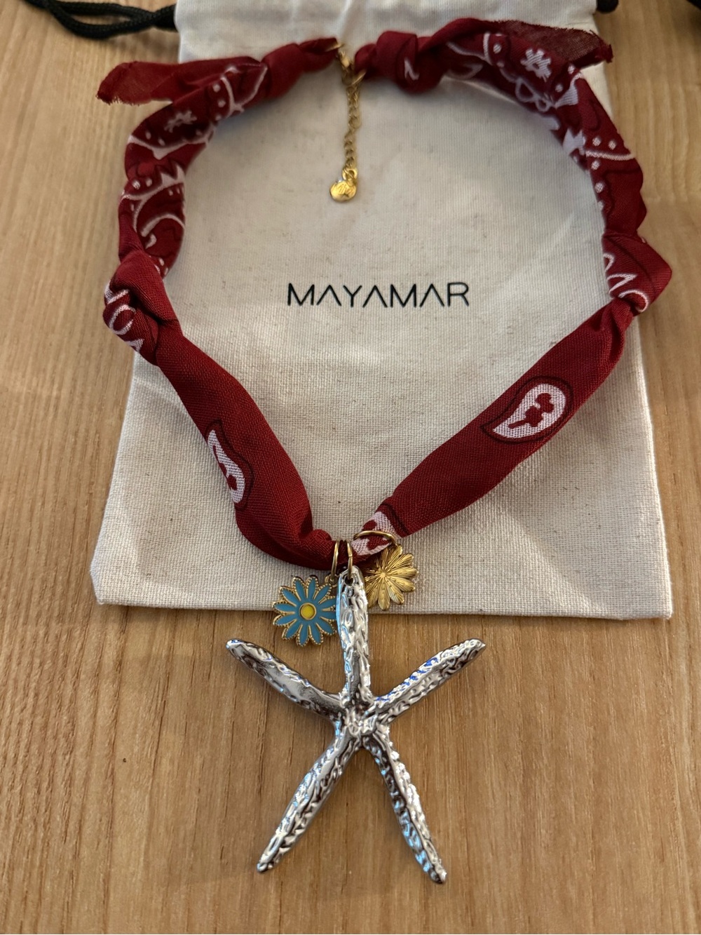 New mayamar Burgundy Bandana Necklace with Starfish and flower charms - Picture 2 of 3
